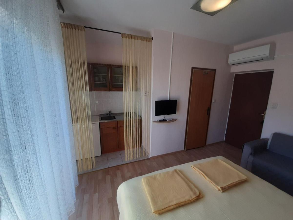 Apartment Spanjol Anka Rab Town Exterior photo